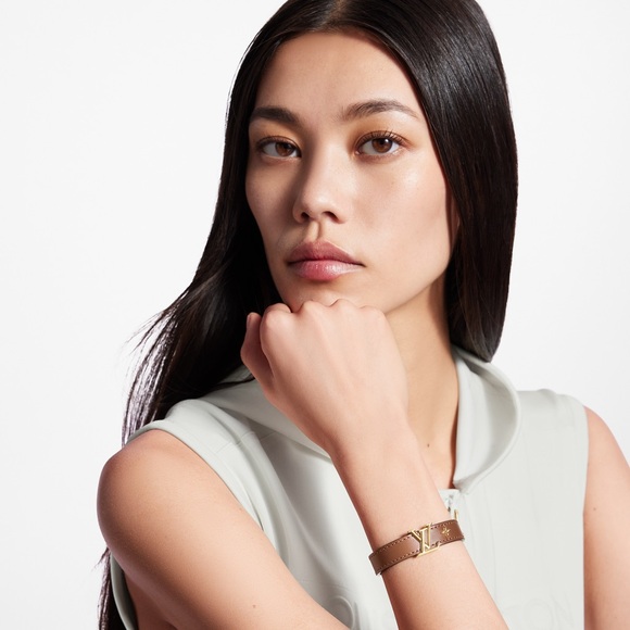 Louis Vuitton LV iconic bracelet in tan - Picture 4 of 8